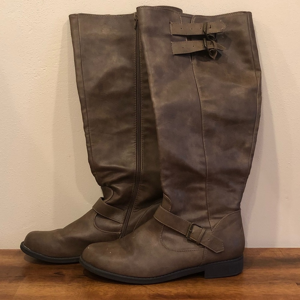 JustFab Wide-calf Cassilda Boot in Taupe